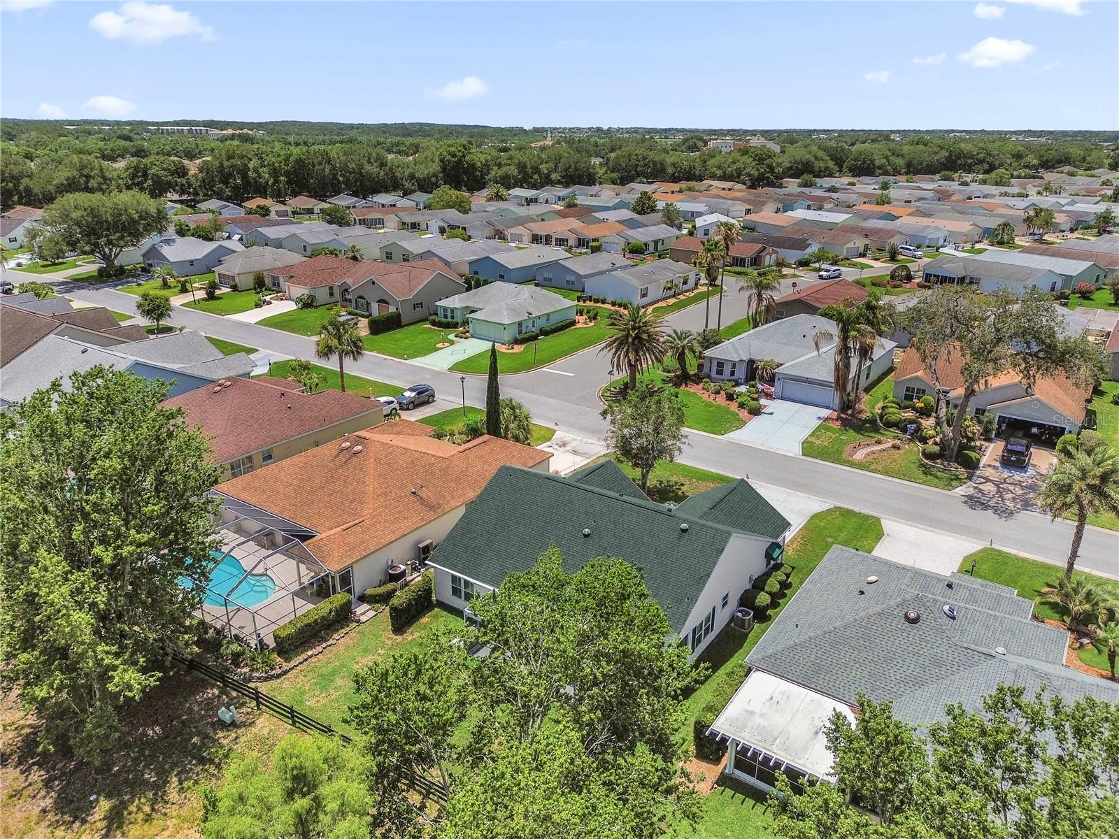 521 CARRERA DR, LADY LAKE, FL, 32159