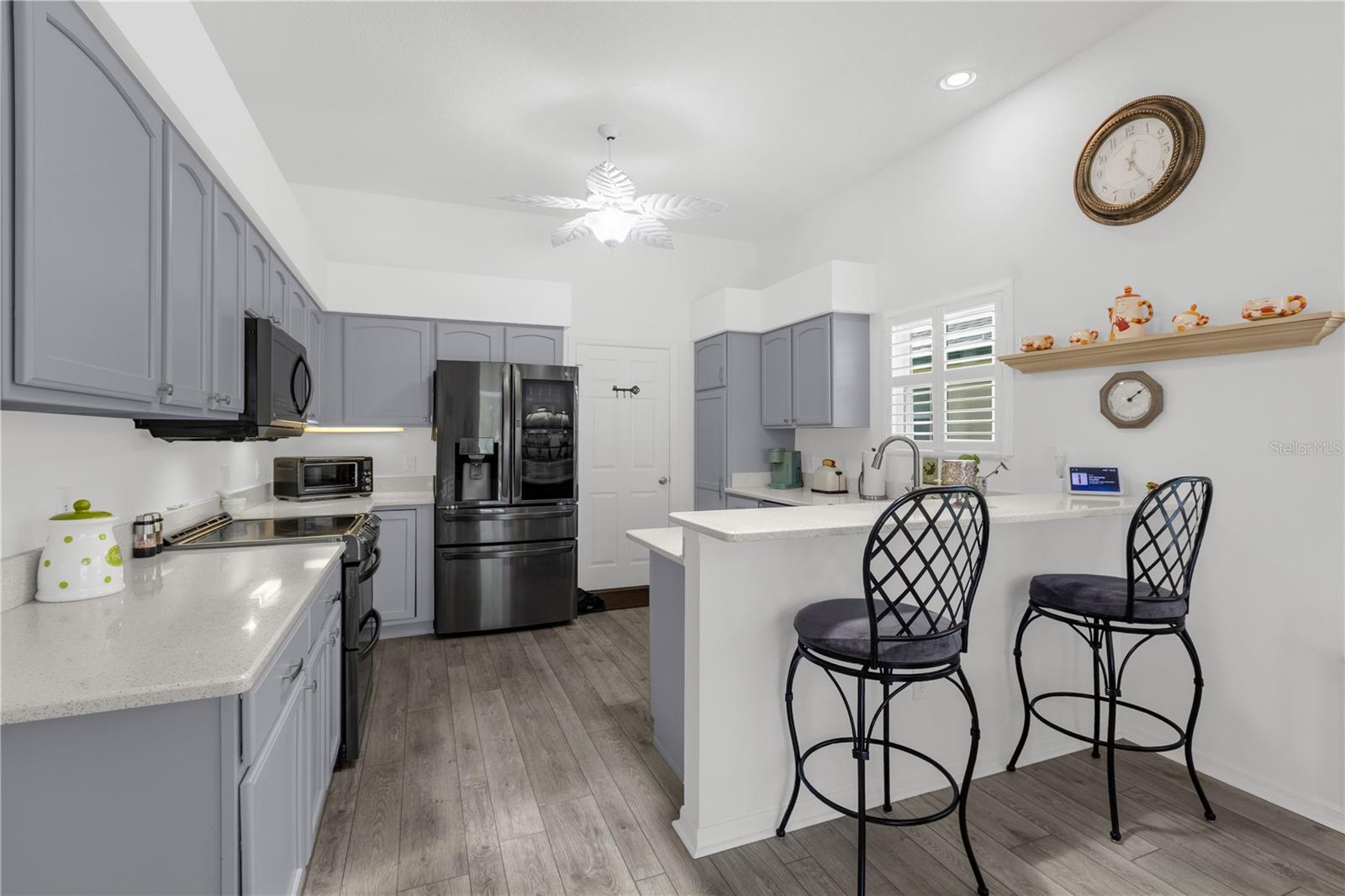 521 CARRERA DR, LADY LAKE, FL, 32159