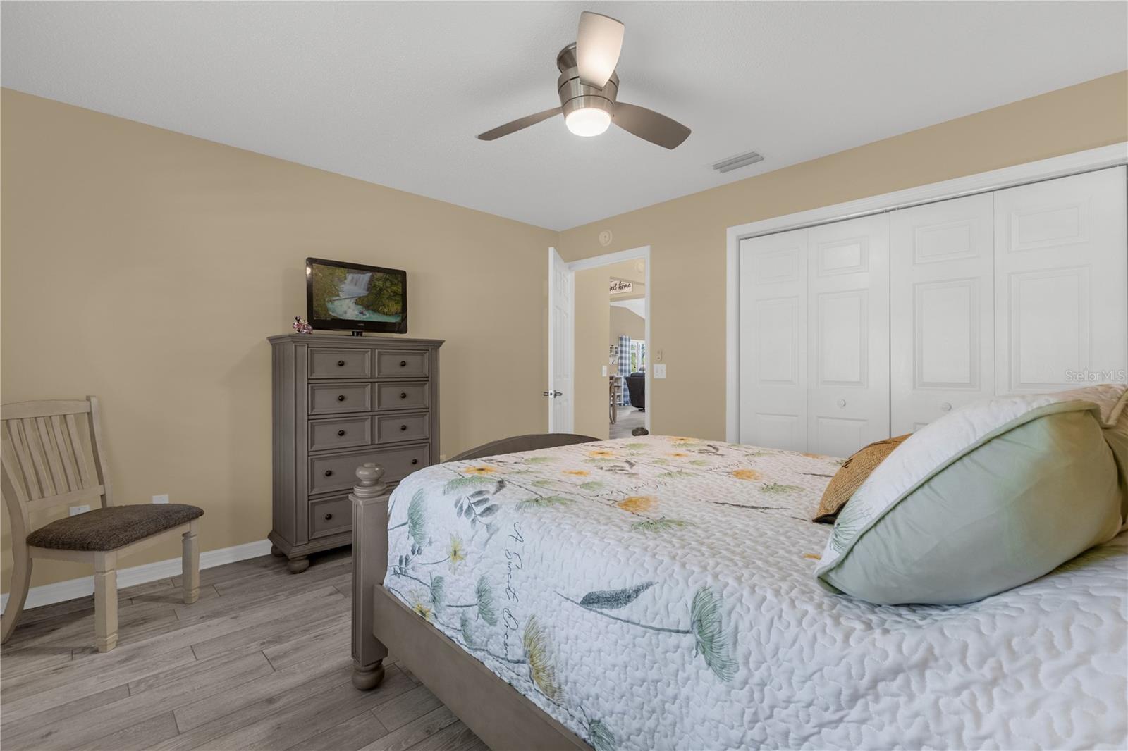 521 CARRERA DR, LADY LAKE, FL, 32159