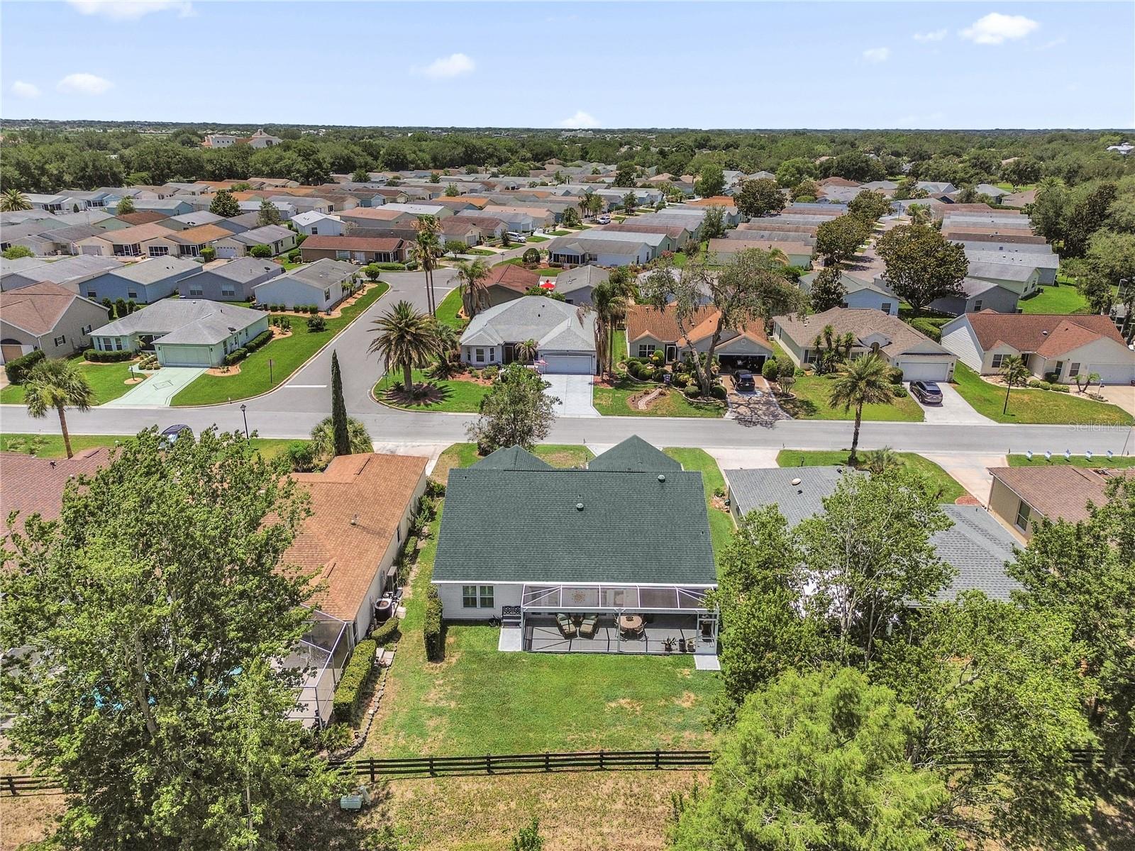 521 CARRERA DR, LADY LAKE, FL, 32159