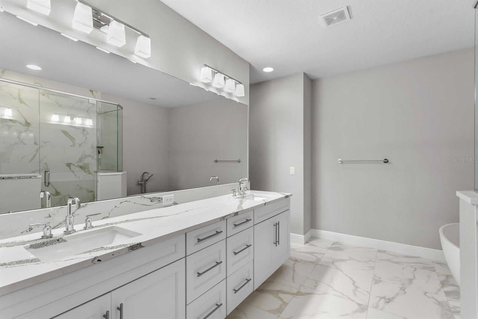 3215 W DE LEON ST #6, TAMPA, FL, 33609