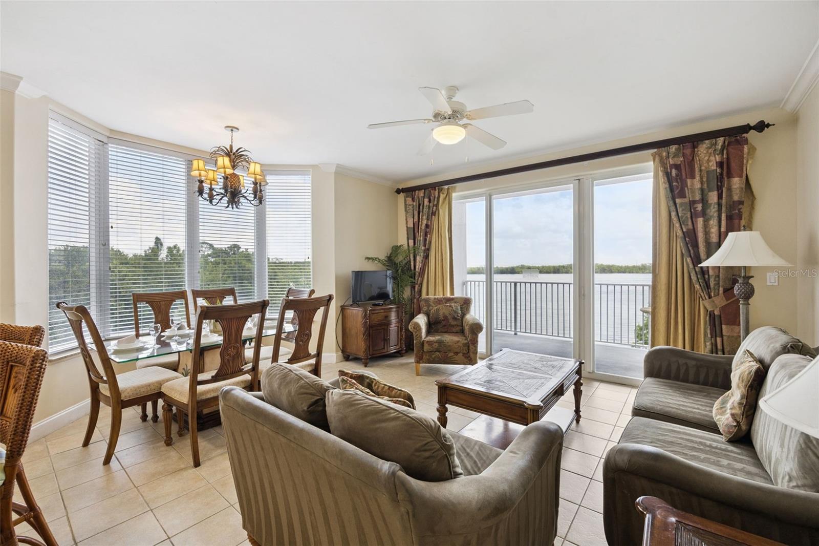 13427 BLUE HERON BEACH DR #301, ORLANDO, FL, 32821