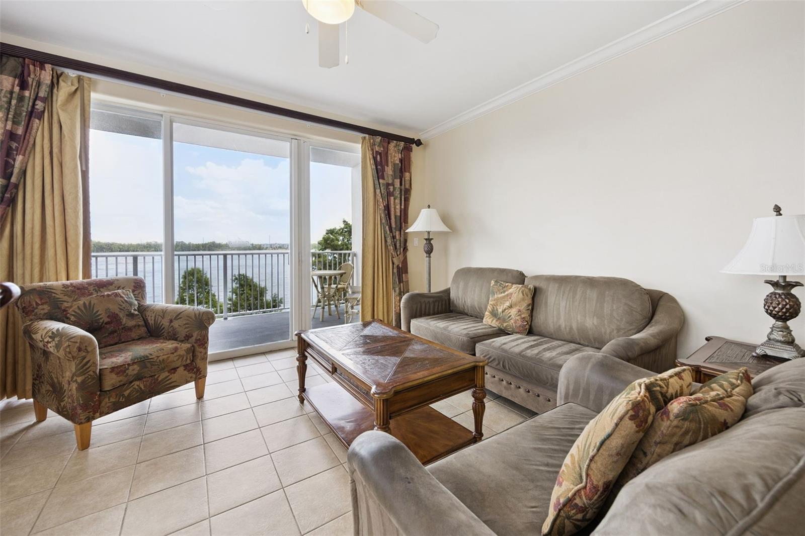 13427 BLUE HERON BEACH DR #301, ORLANDO, FL, 32821