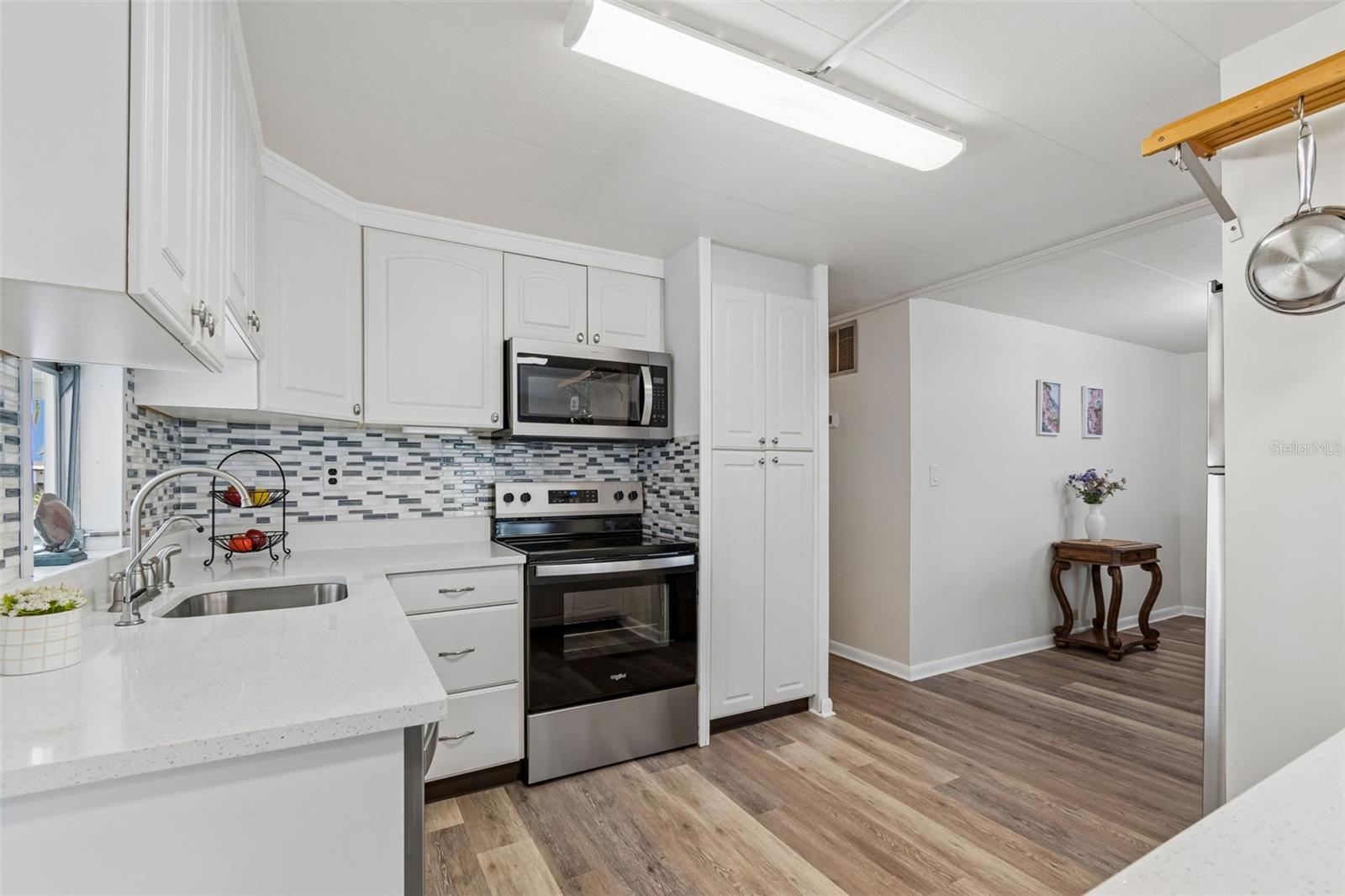 7186 MOUNT ARLINGTON DR NE #421, ST PETERSBURG, FL, 33702