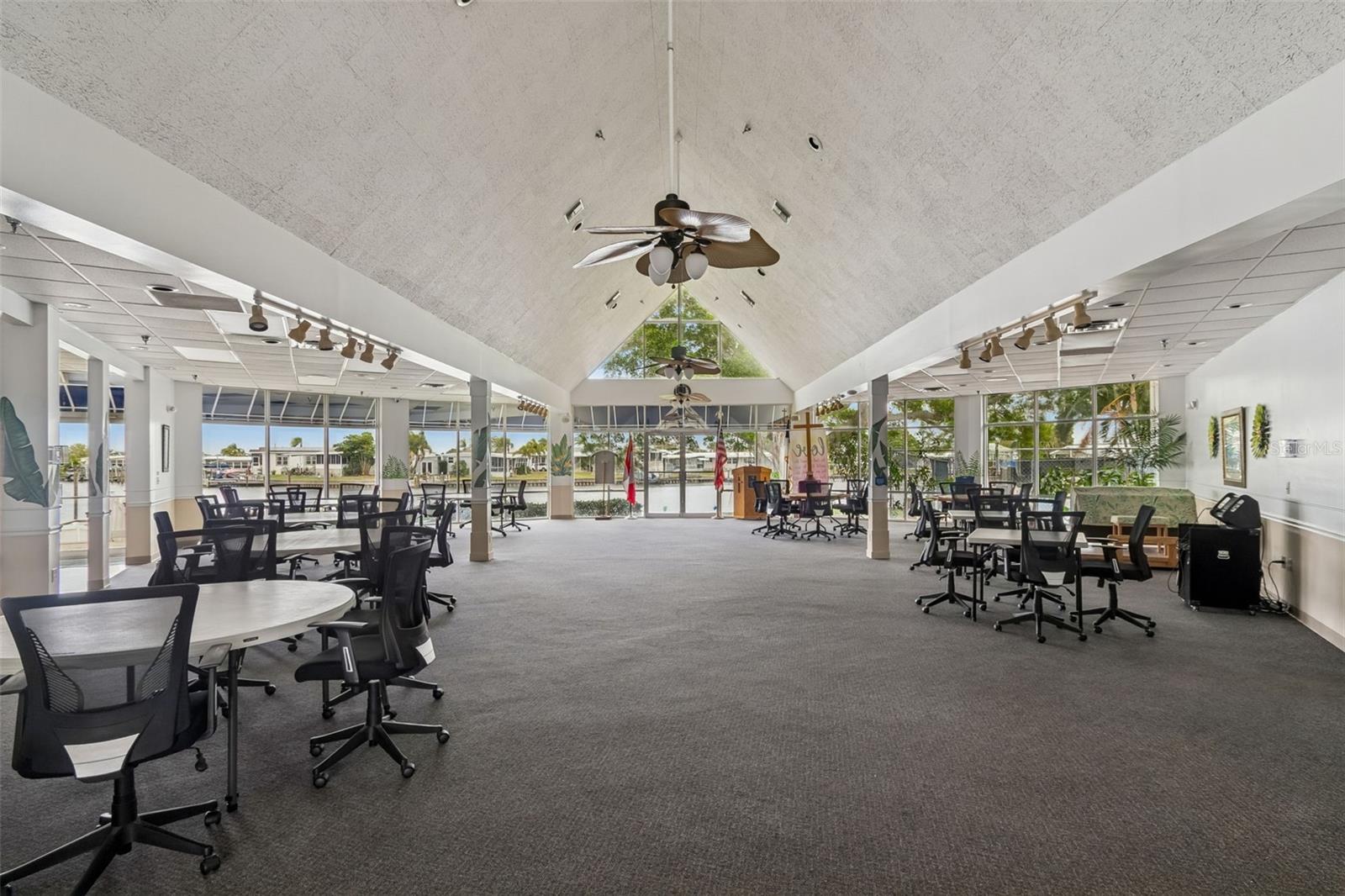 7186 MOUNT ARLINGTON DR NE #421, ST PETERSBURG, FL, 33702