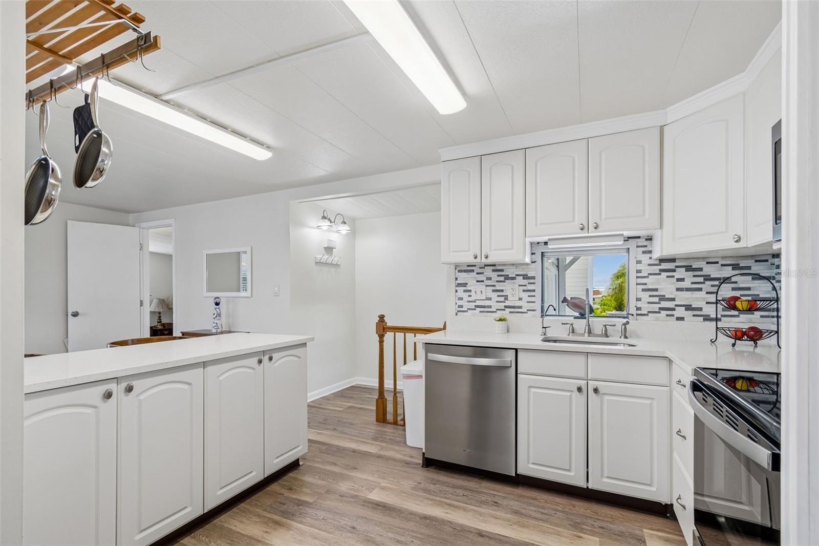 7186 MOUNT ARLINGTON DR NE #421, ST PETERSBURG, FL, 33702