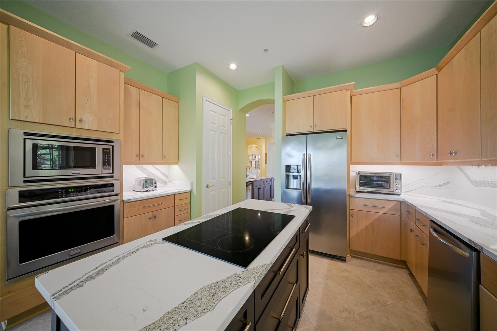 6435 MOORINGS POINT CIR #201, LAKEWOOD RANCH, FL, 34202