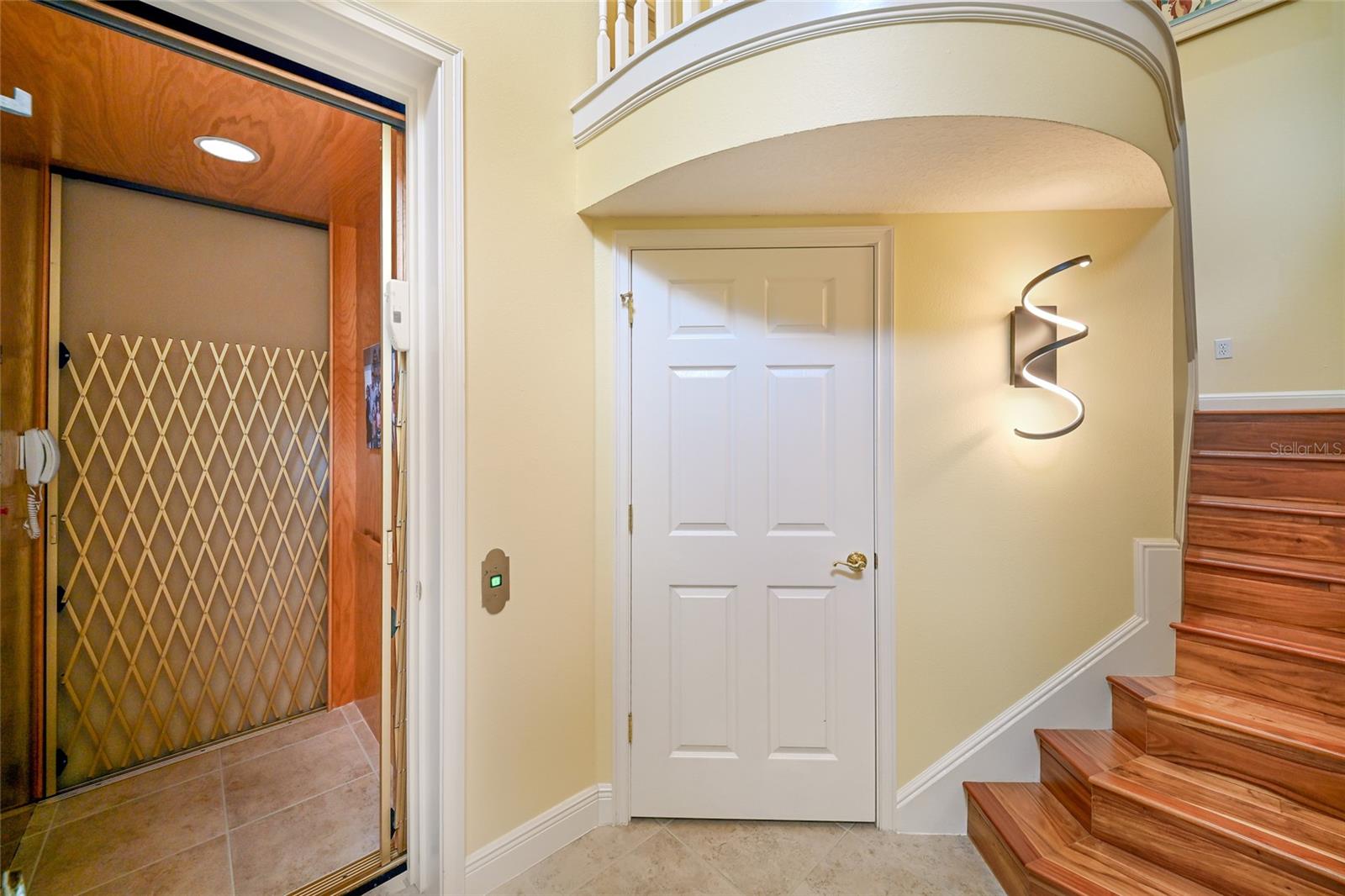 6435 MOORINGS POINT CIR #201, LAKEWOOD RANCH, FL, 34202