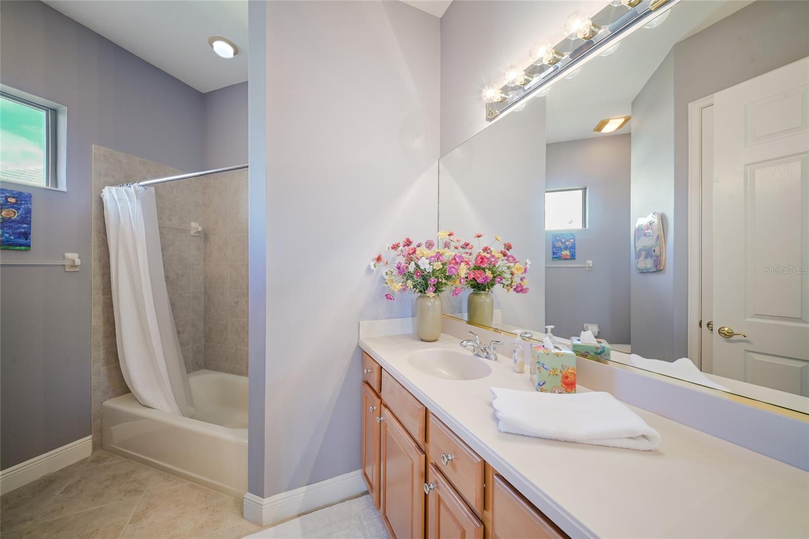 6435 MOORINGS POINT CIR #201, LAKEWOOD RANCH, FL, 34202
