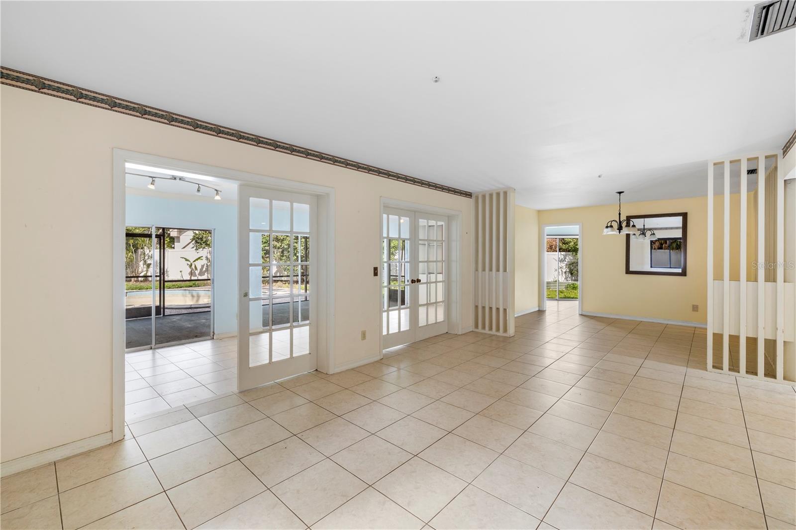 10309 RECLINATA LN, TAMPA, FL, 33618