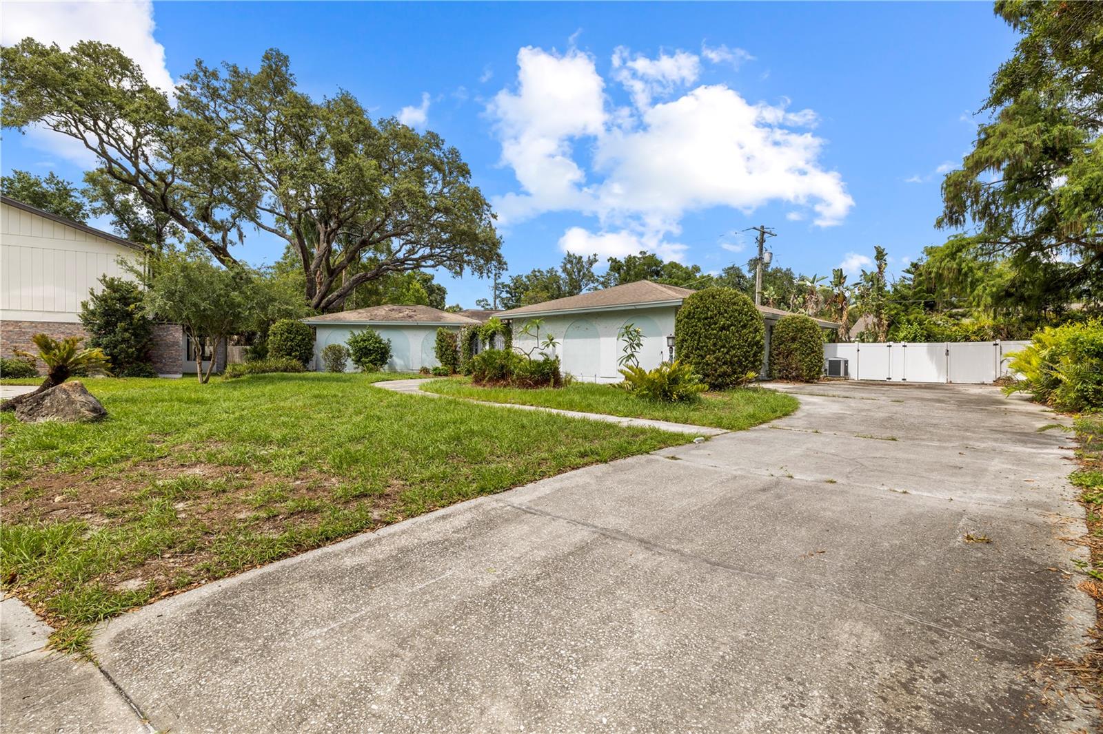 10309 RECLINATA LN, TAMPA, FL, 33618