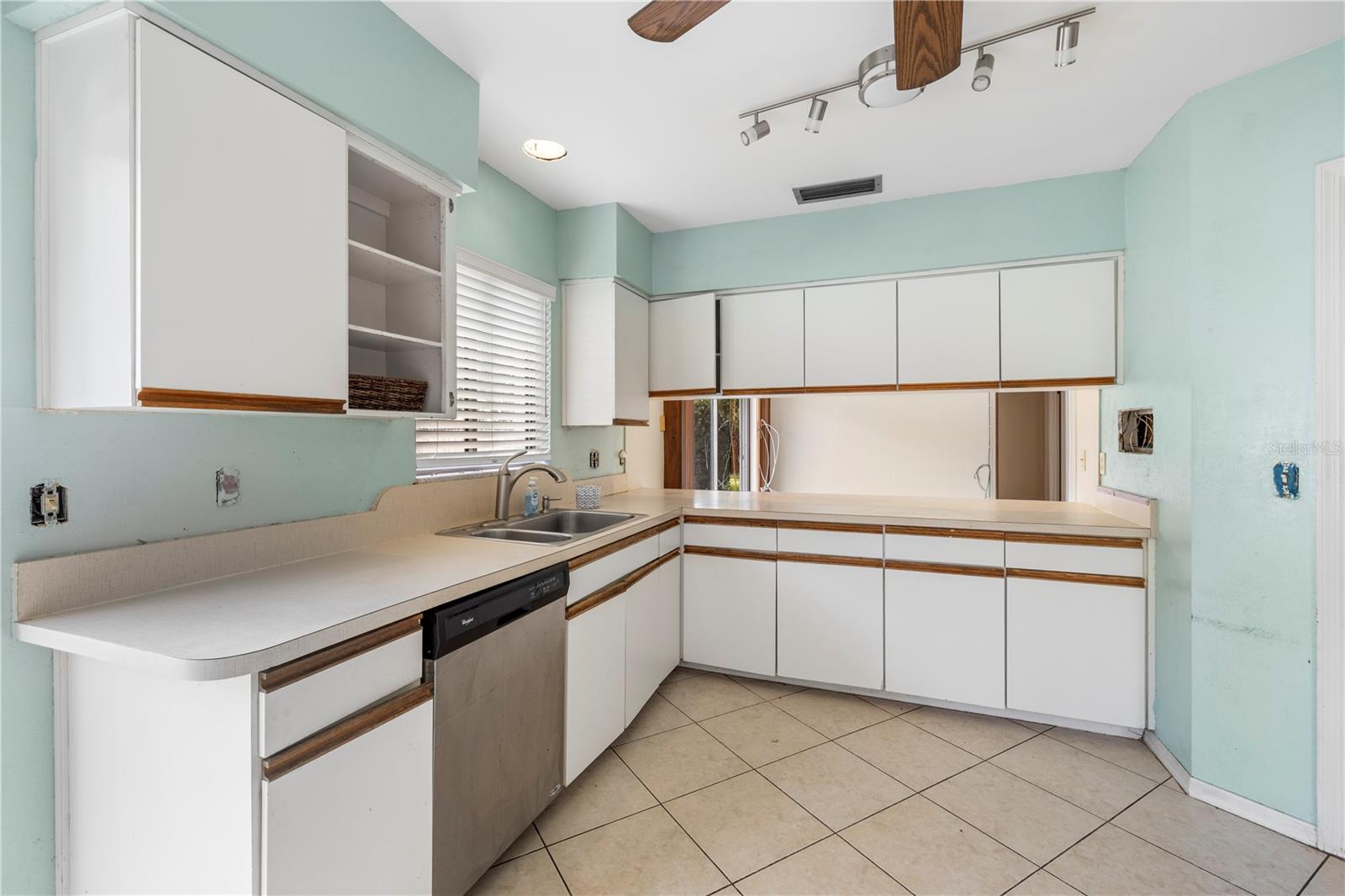 10309 RECLINATA LN, TAMPA, FL, 33618