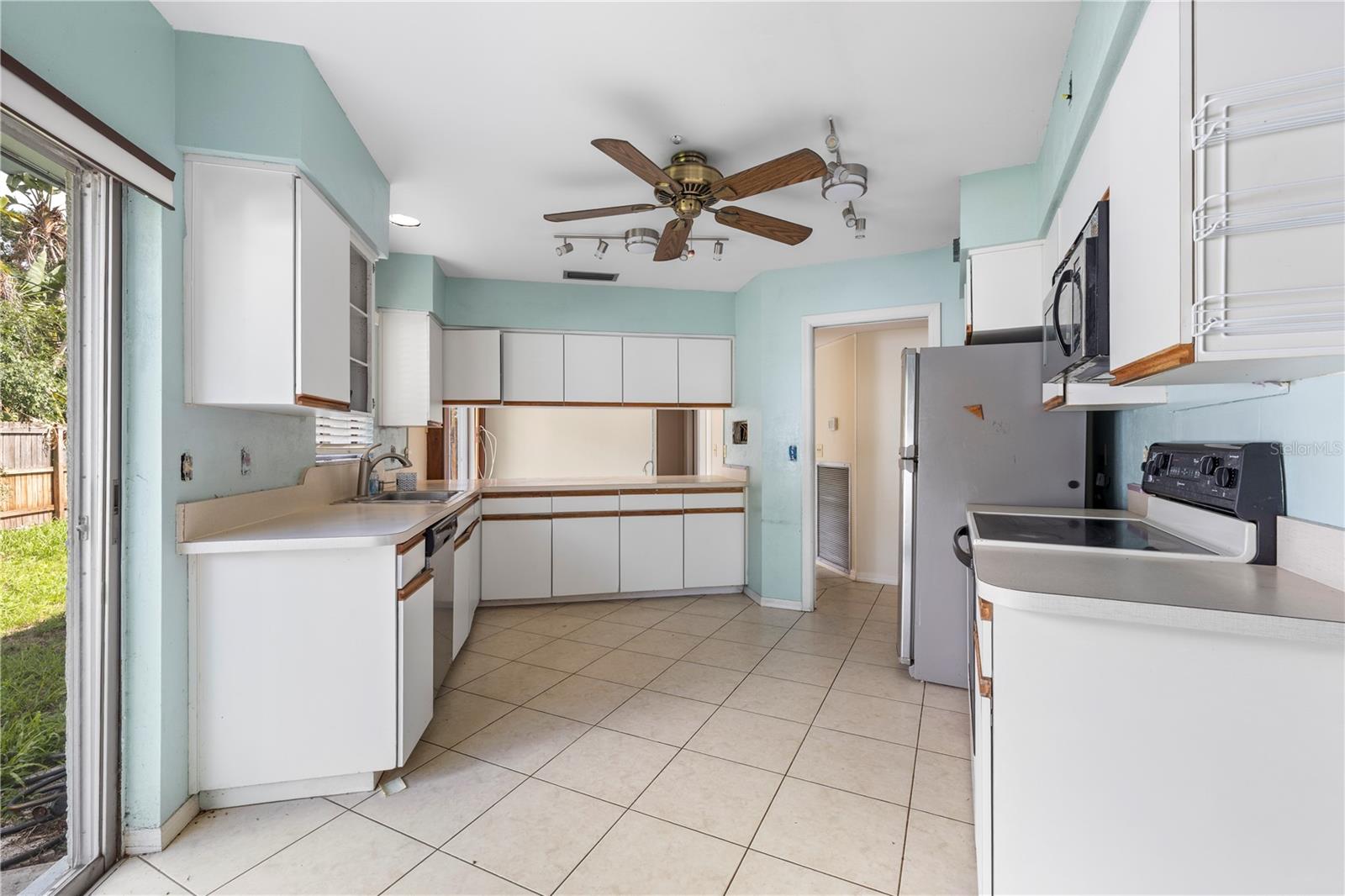 10309 RECLINATA LN, TAMPA, FL, 33618