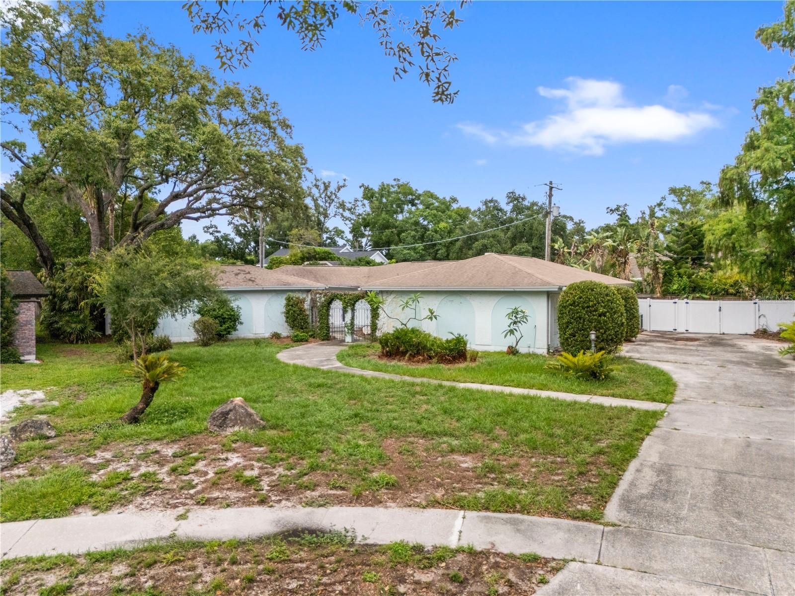 10309 RECLINATA LN, TAMPA, FL, 33618