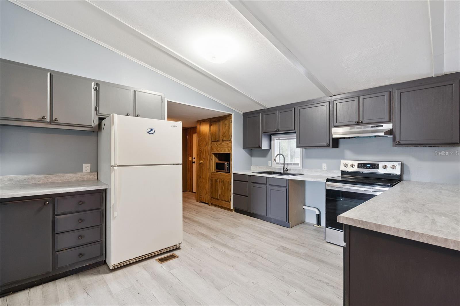 2484 GATOR LN, GROVELAND, FL, 34736