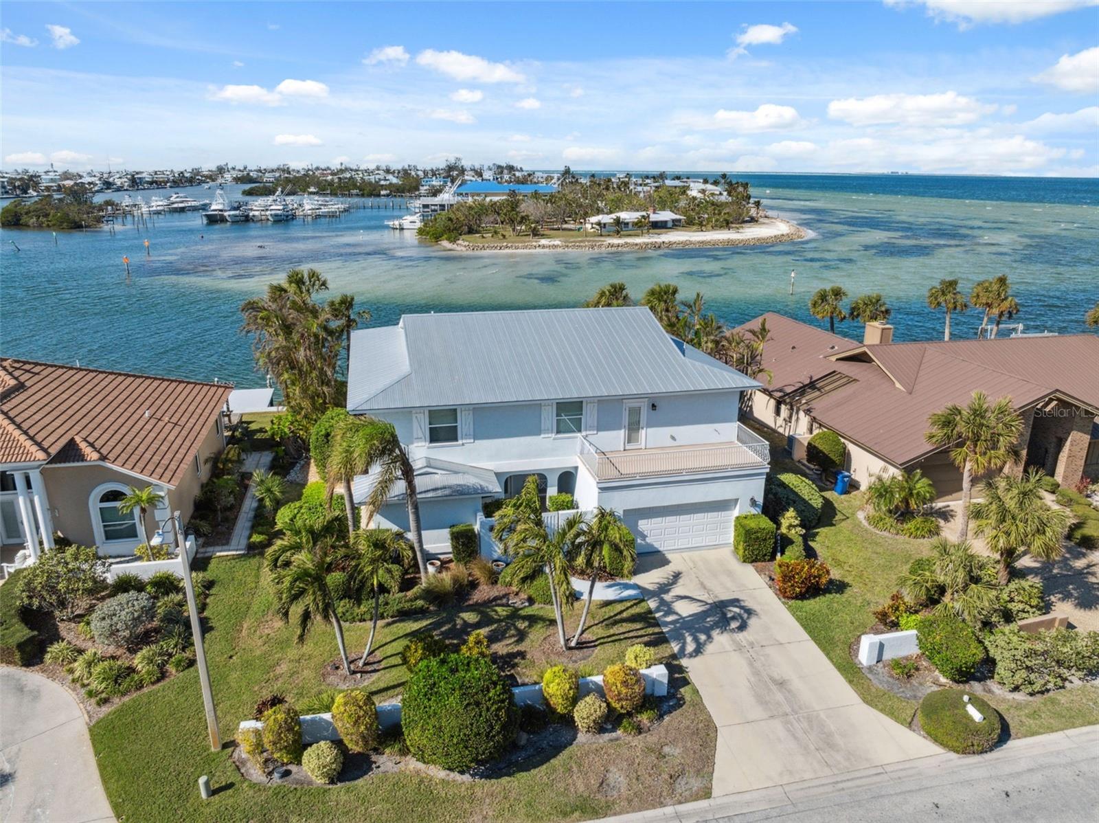 727 KEY ROYALE DR, HOLMES BEACH, FL, 34217