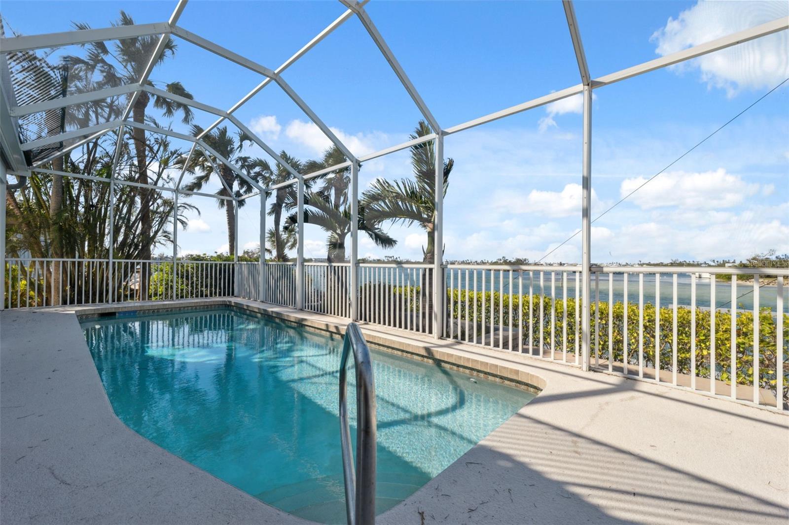 727 KEY ROYALE DR, HOLMES BEACH, FL, 34217