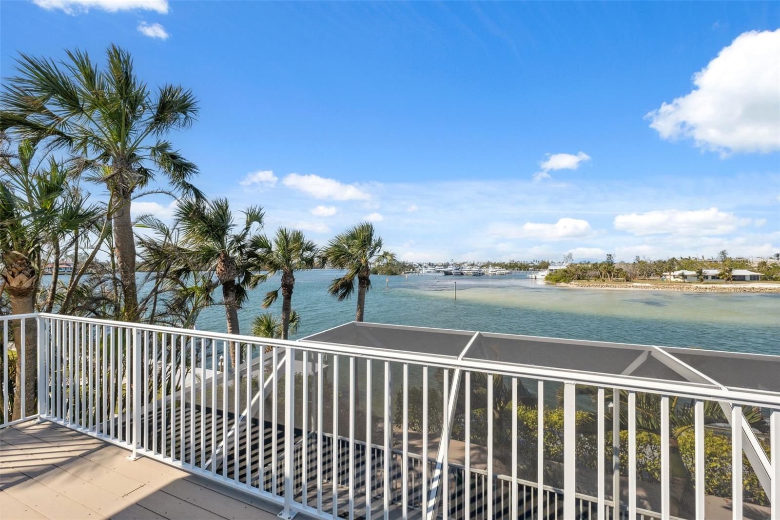 727 KEY ROYALE DR, HOLMES BEACH, FL, 34217