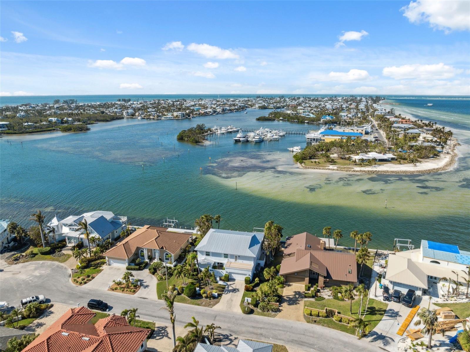 727 KEY ROYALE DR, HOLMES BEACH, FL, 34217