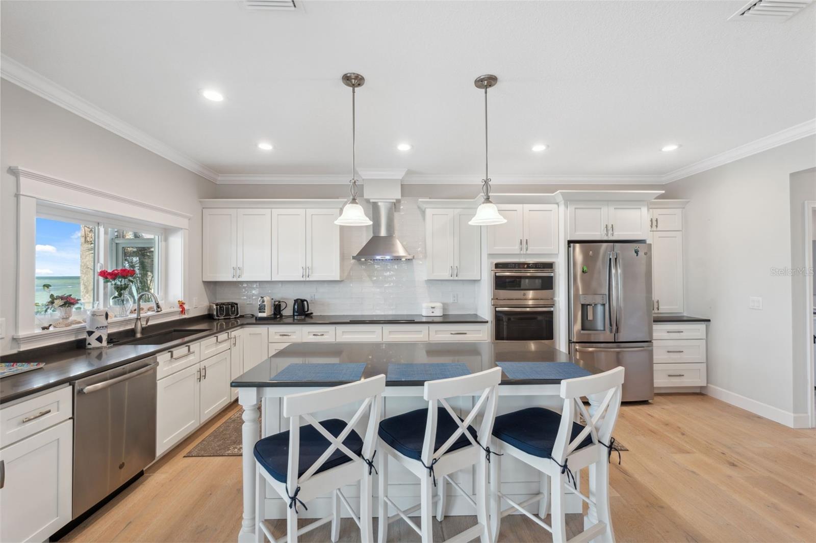 727 KEY ROYALE DR, HOLMES BEACH, FL, 34217