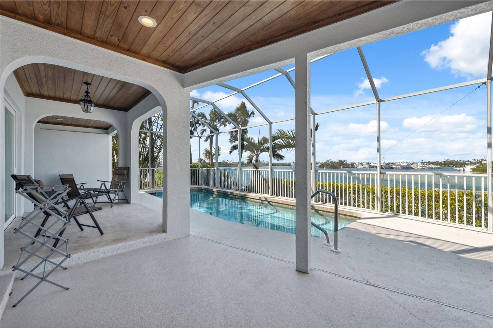 727 KEY ROYALE DR, HOLMES BEACH, FL, 34217