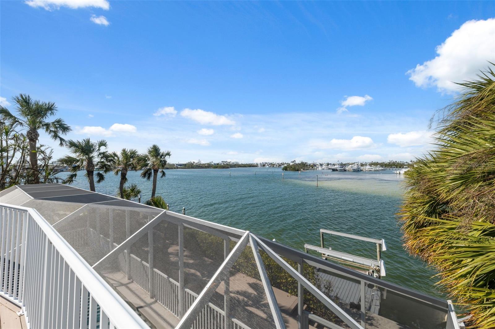 727 KEY ROYALE DR, HOLMES BEACH, FL, 34217