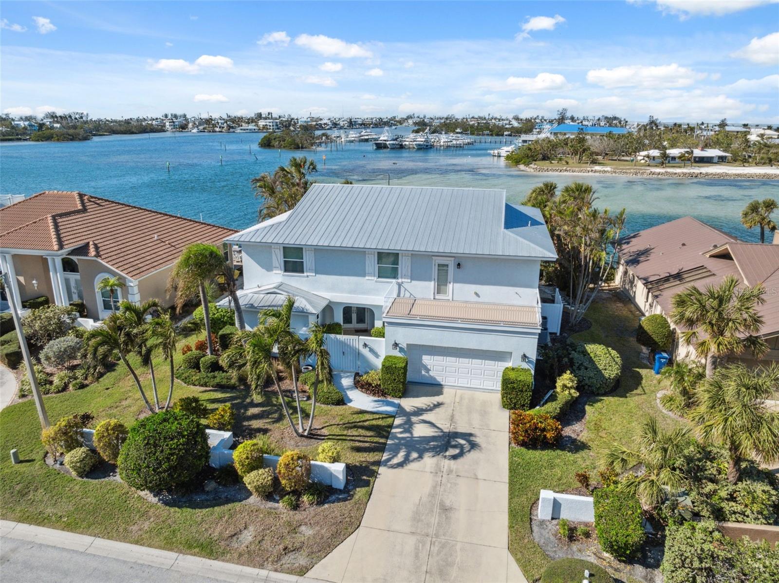 727 KEY ROYALE DR, HOLMES BEACH, FL, 34217