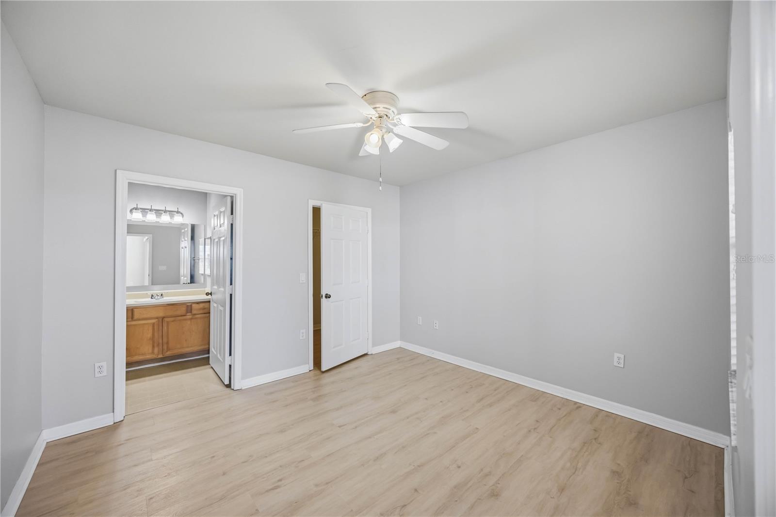 1195 VILLAGIO CIR #208, SARASOTA, FL, 34237
