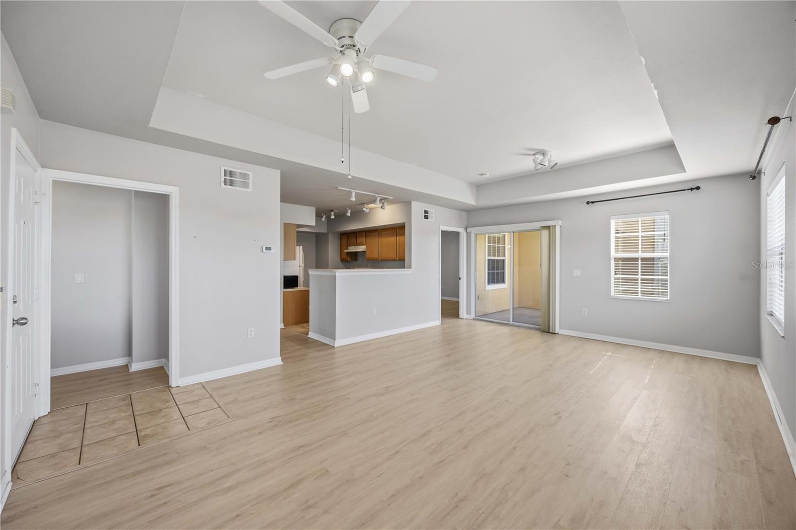1195 VILLAGIO CIR #208, SARASOTA, FL, 34237