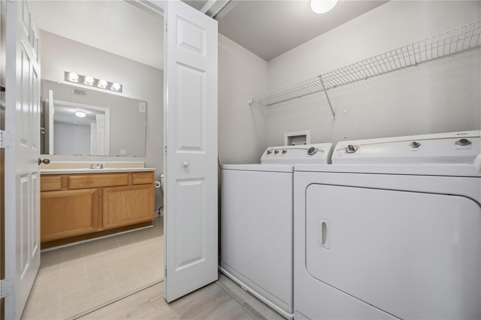 1195 VILLAGIO CIR #208, SARASOTA, FL, 34237