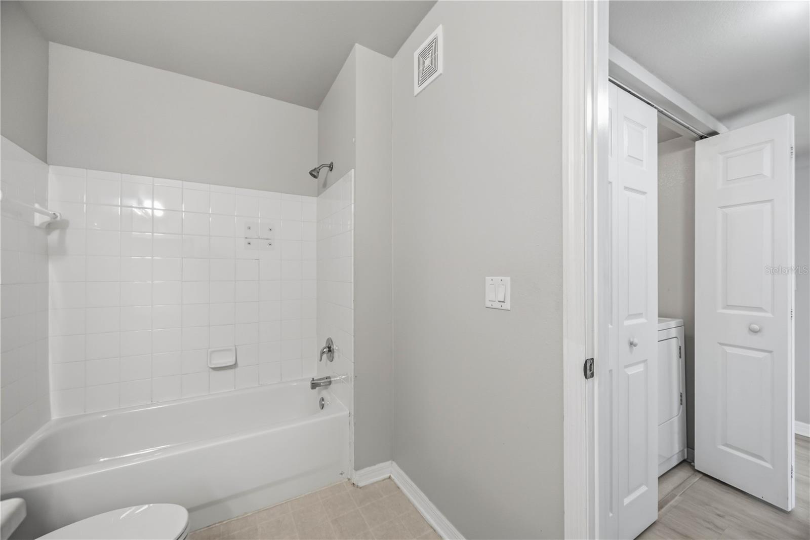 1195 VILLAGIO CIR #208, SARASOTA, FL, 34237