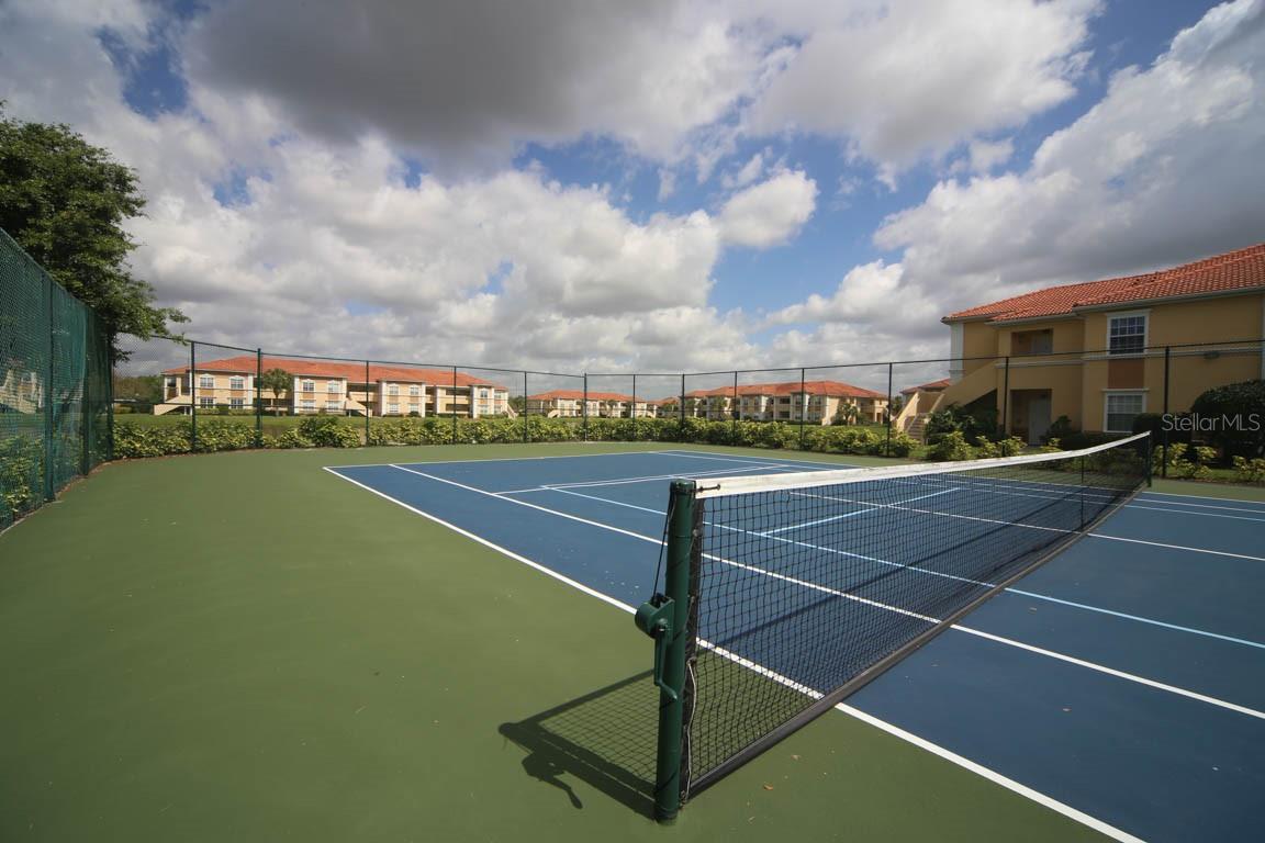 1195 VILLAGIO CIR #208, SARASOTA, FL, 34237