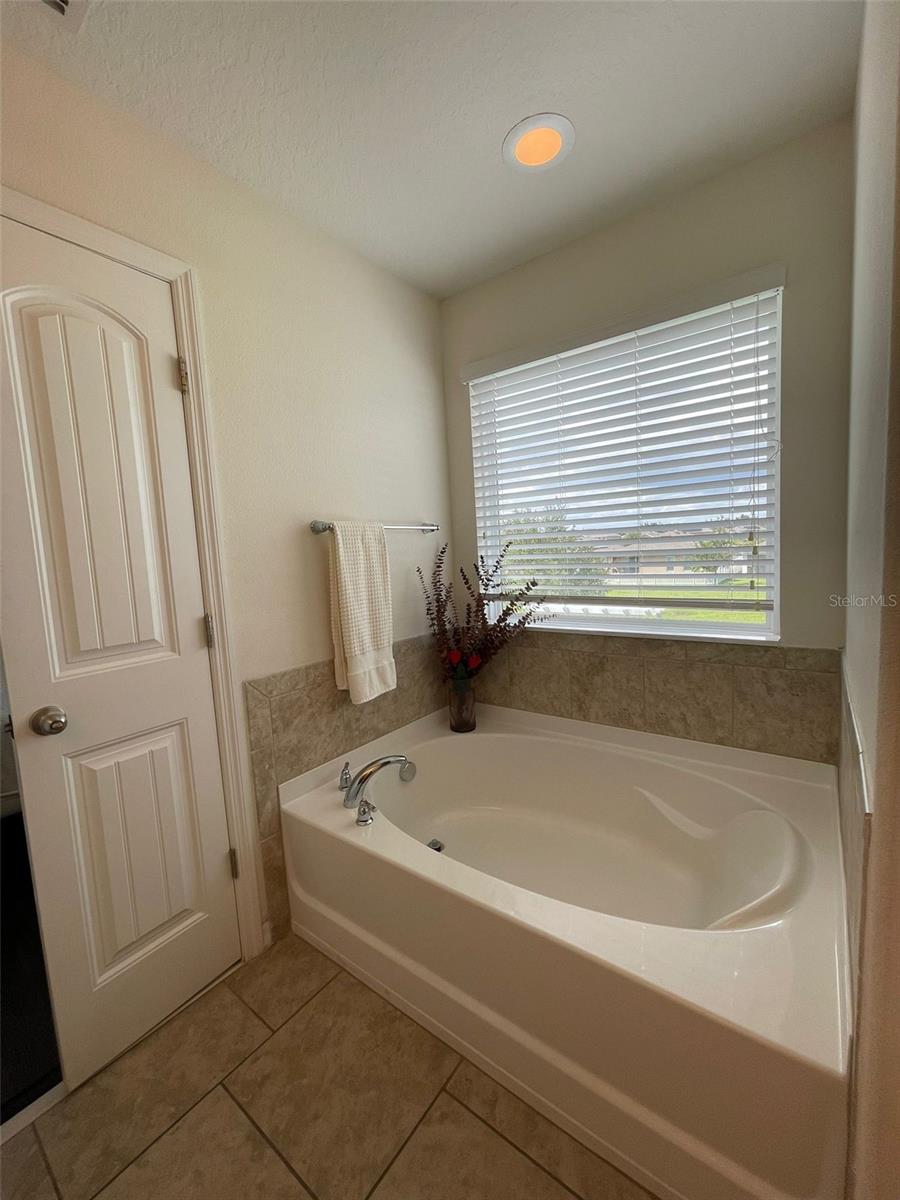 2342 BEACON LANDING CIR, ORLANDO, FL, 32824
