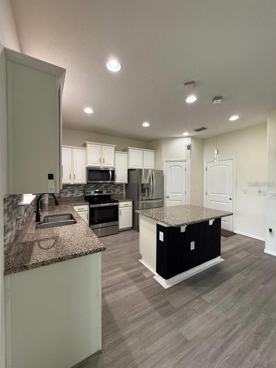 2342 BEACON LANDING CIR, ORLANDO, FL, 32824