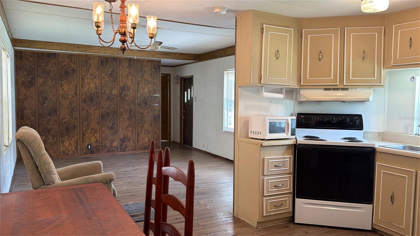 8582 W ADMIRAL BYRD LN, CRYSTAL RIVER, FL, 34429