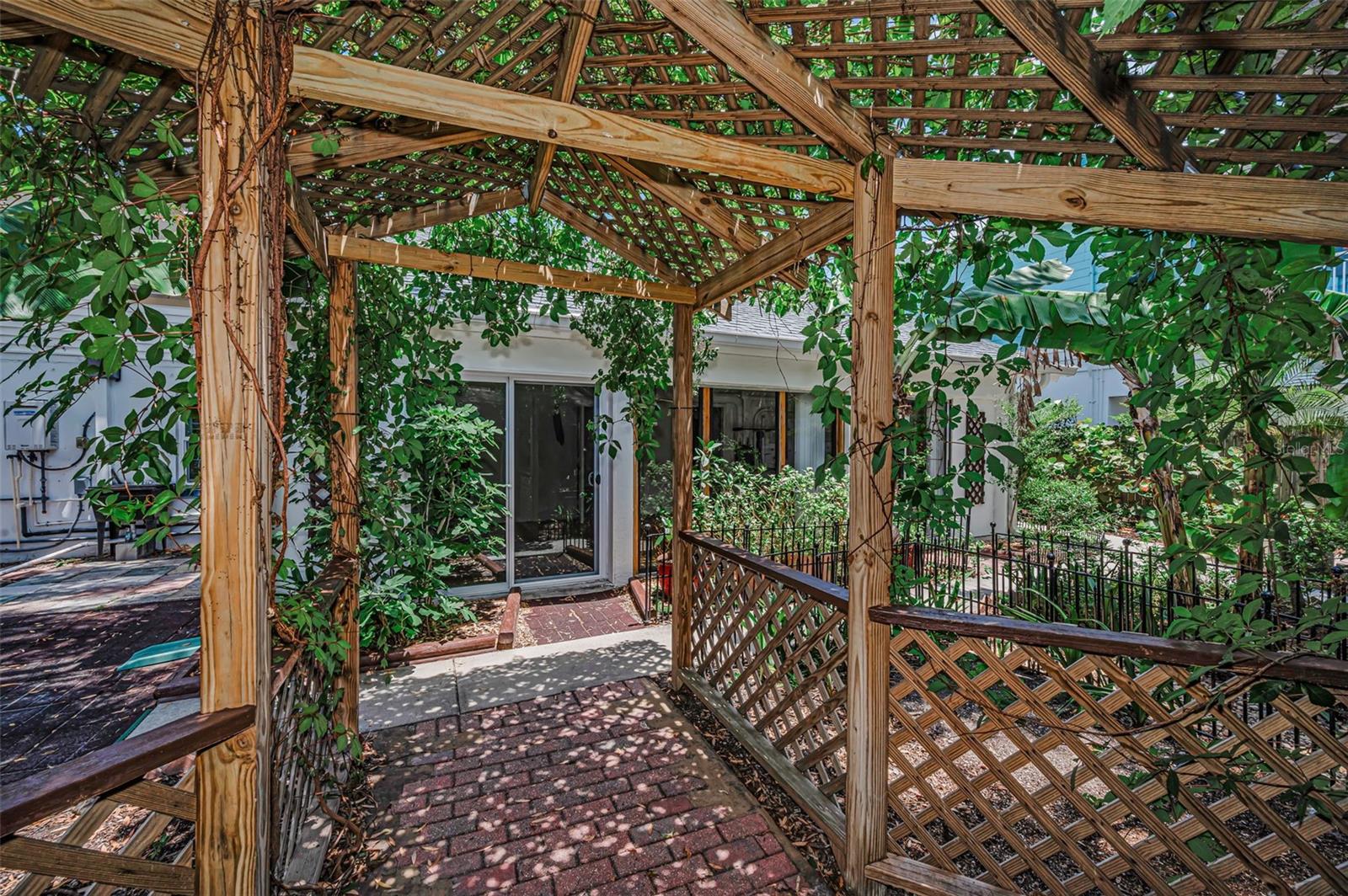720 BRUCE AVE, CLEARWATER BEACH, FL, 33767