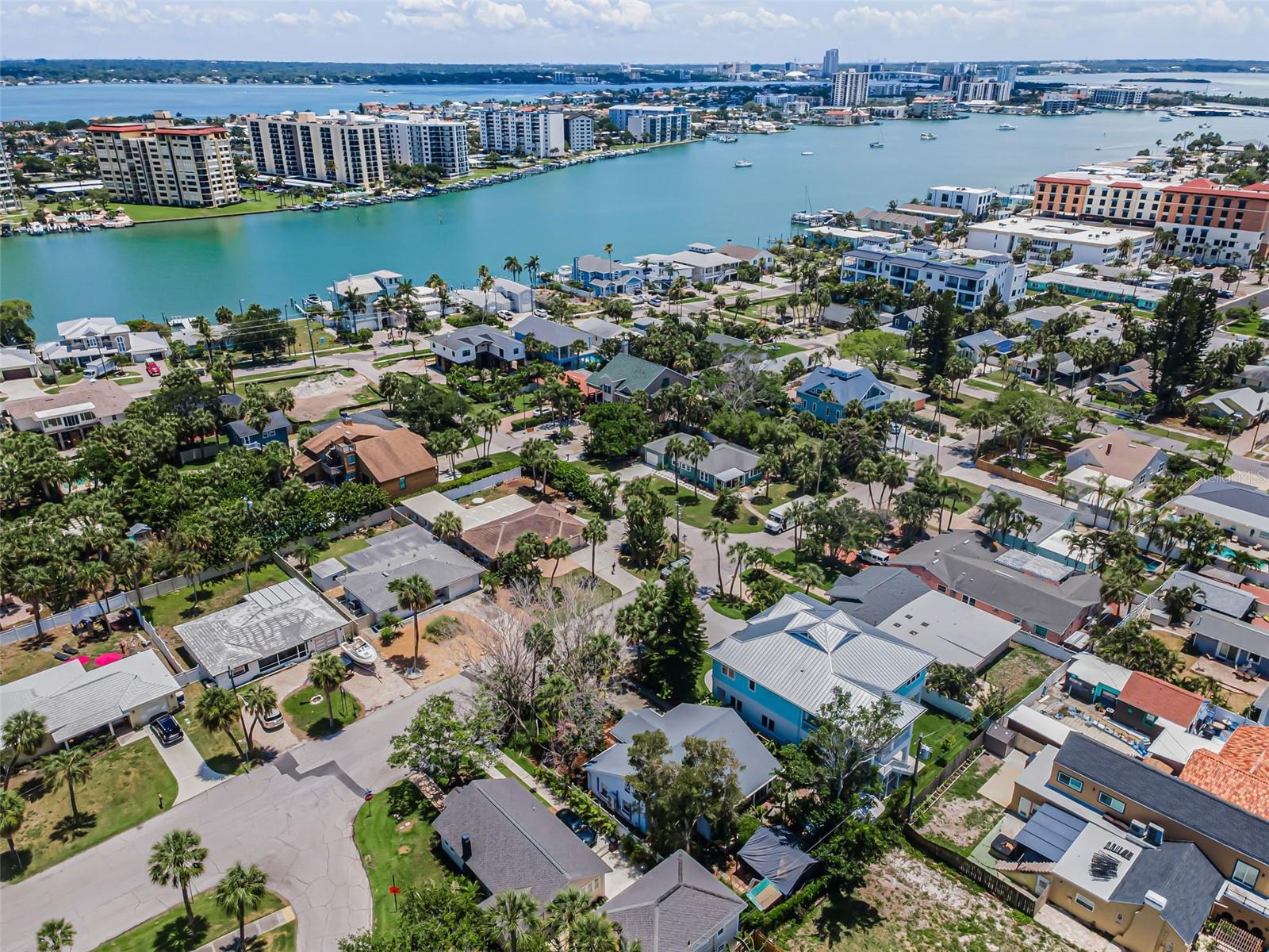 720 BRUCE AVE, CLEARWATER BEACH, FL, 33767