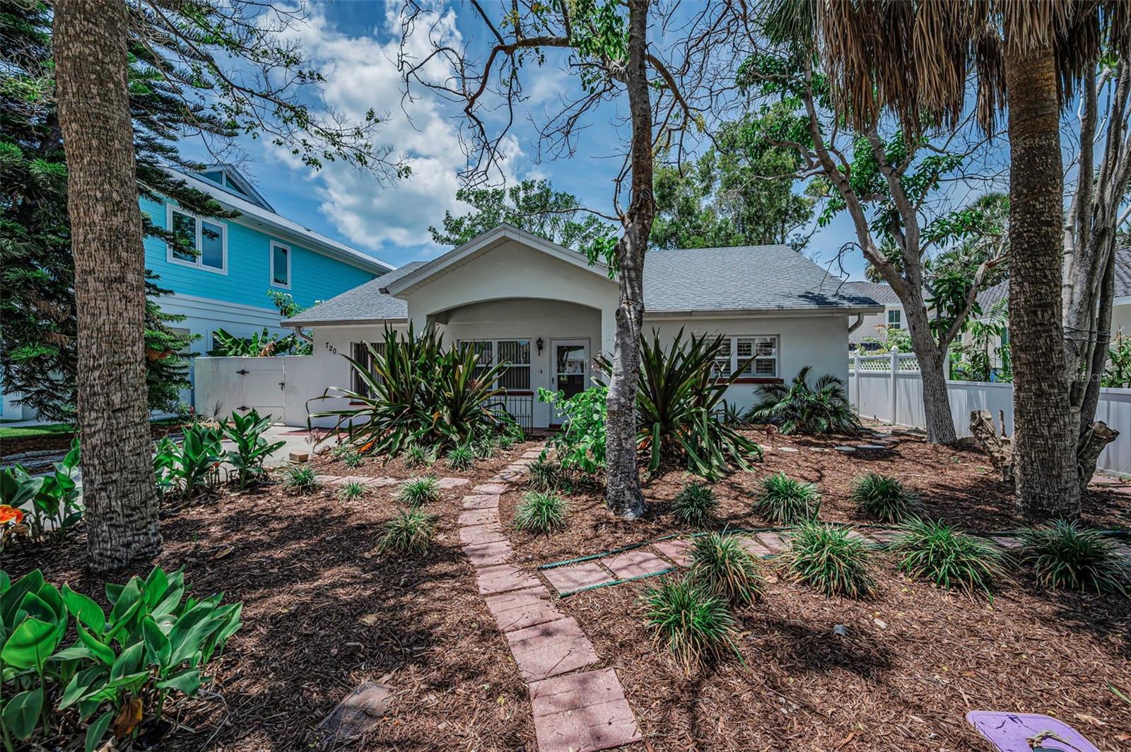 720 BRUCE AVE, CLEARWATER BEACH, FL, 33767