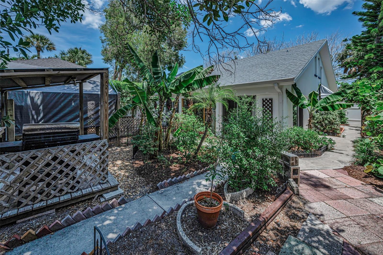 720 BRUCE AVE, CLEARWATER BEACH, FL, 33767