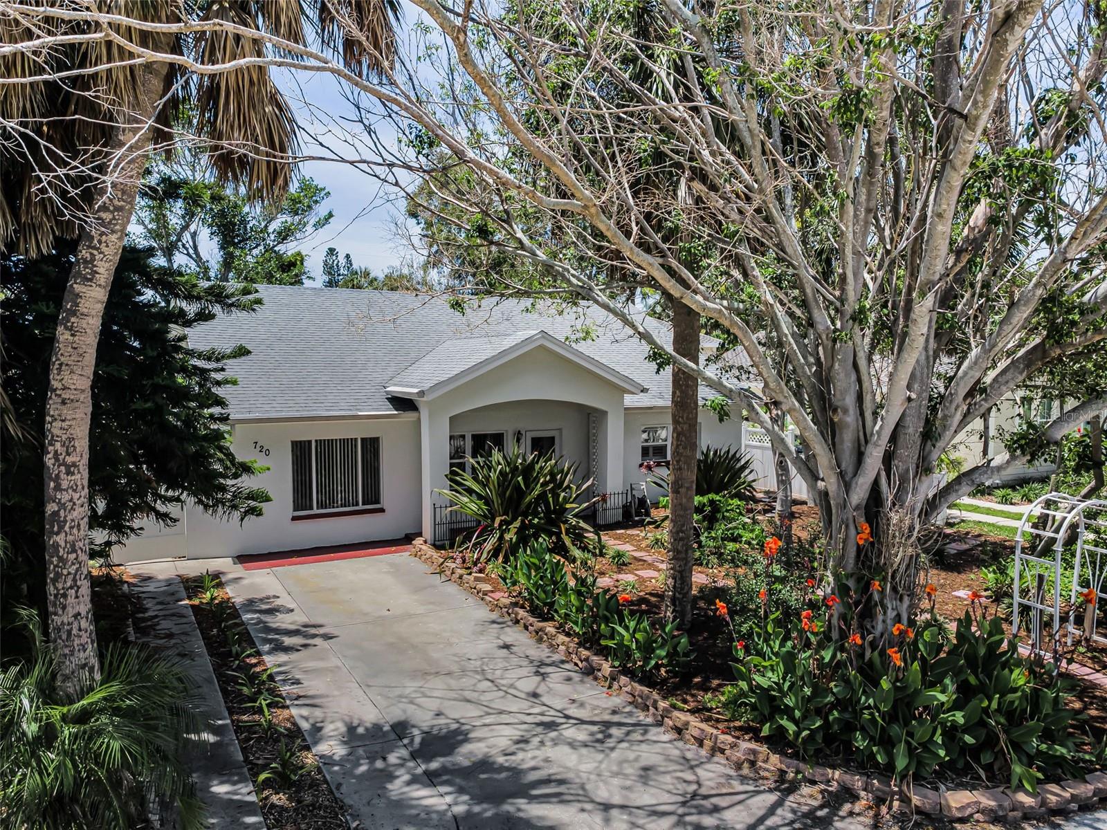 720 BRUCE AVE, CLEARWATER BEACH, FL, 33767