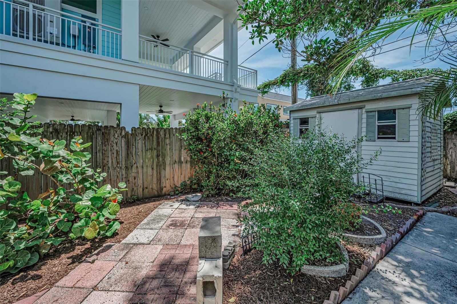 720 BRUCE AVE, CLEARWATER BEACH, FL, 33767