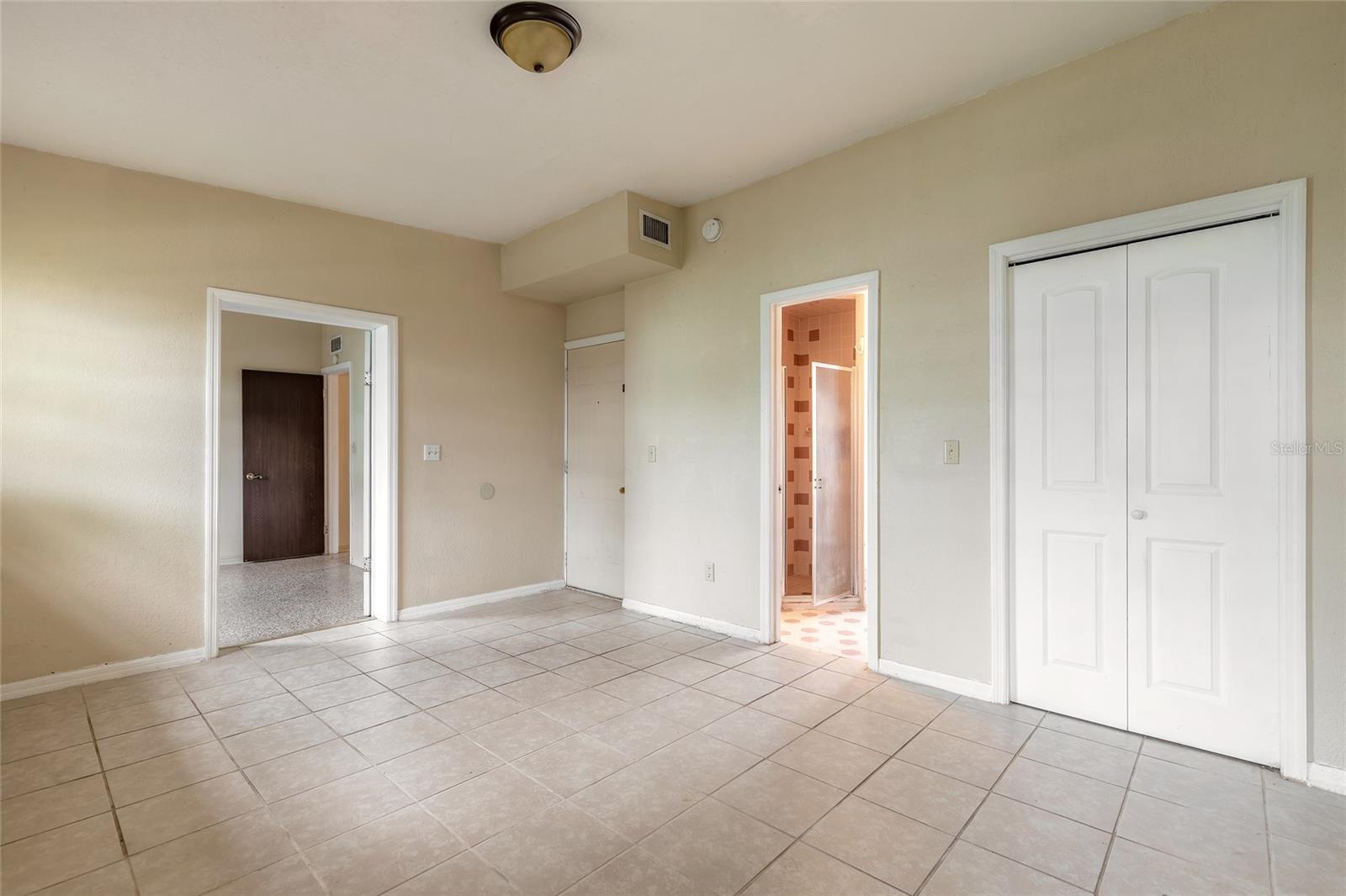 100 CAROLYN TER, DAYTONA BEACH, FL, 32118