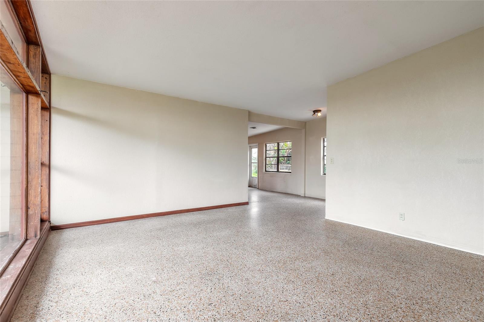 100 CAROLYN TER, DAYTONA BEACH, FL, 32118
