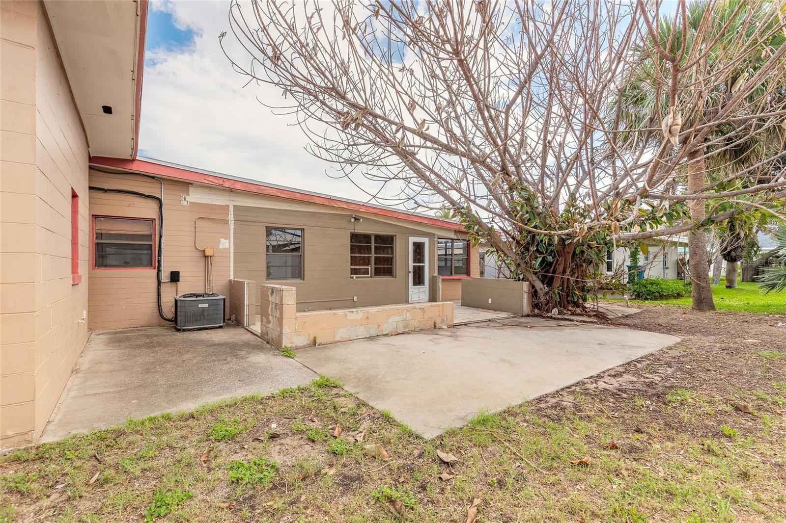 100 CAROLYN TER, DAYTONA BEACH, FL, 32118