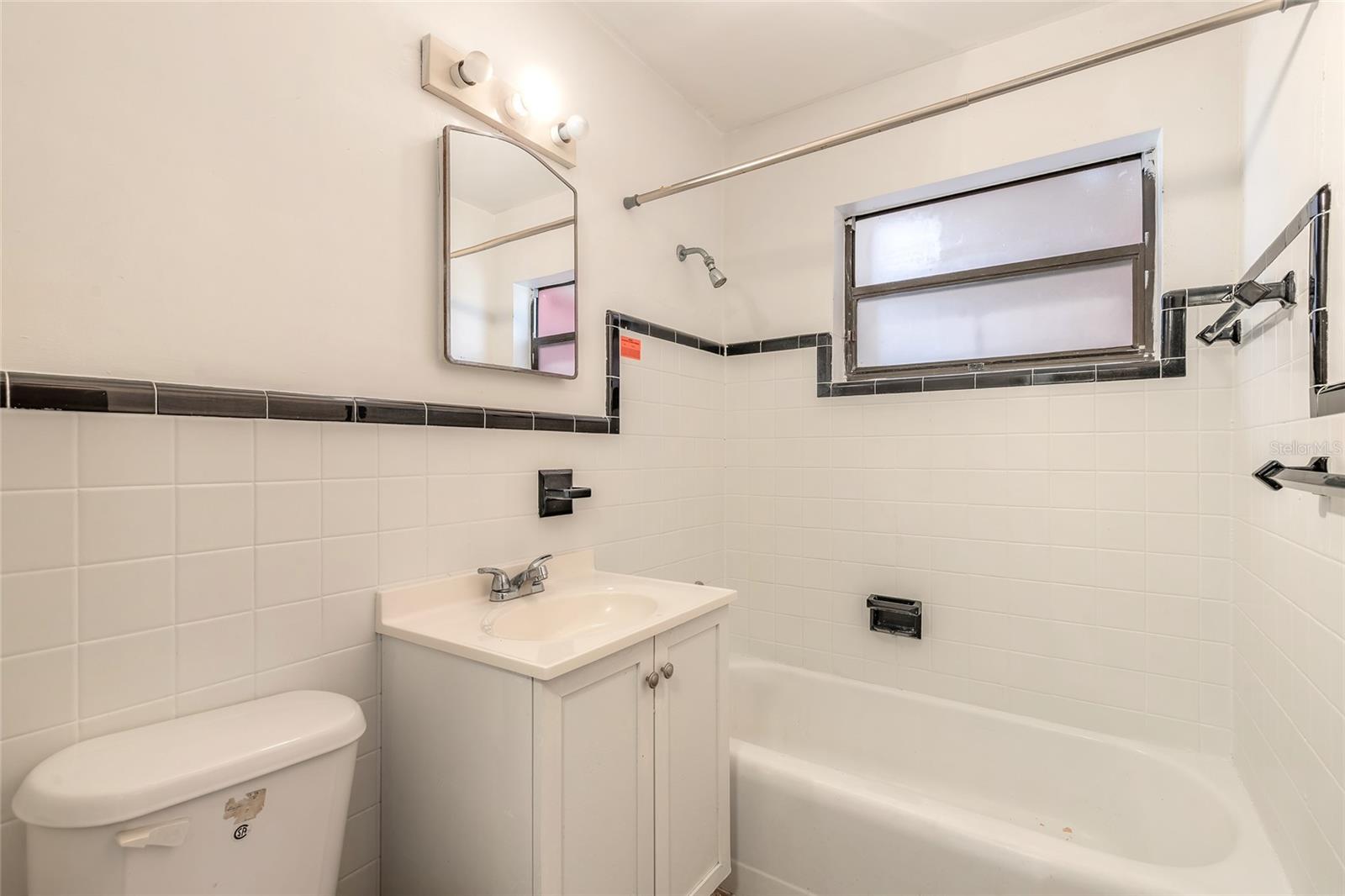 100 CAROLYN TER, DAYTONA BEACH, FL, 32118