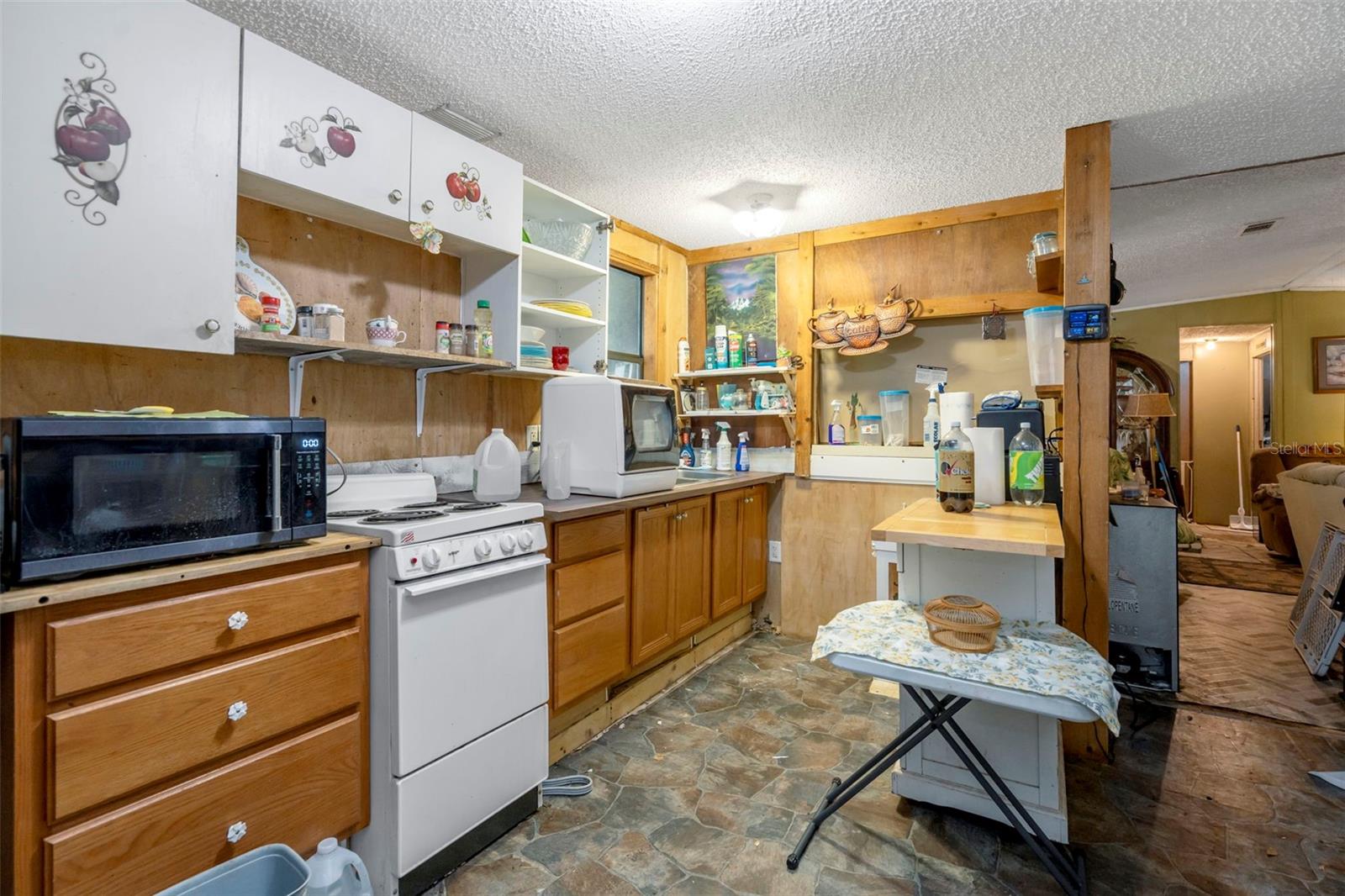 35913 VALLEYBROOK AVE, ZEPHYRHILLS, FL, 33541