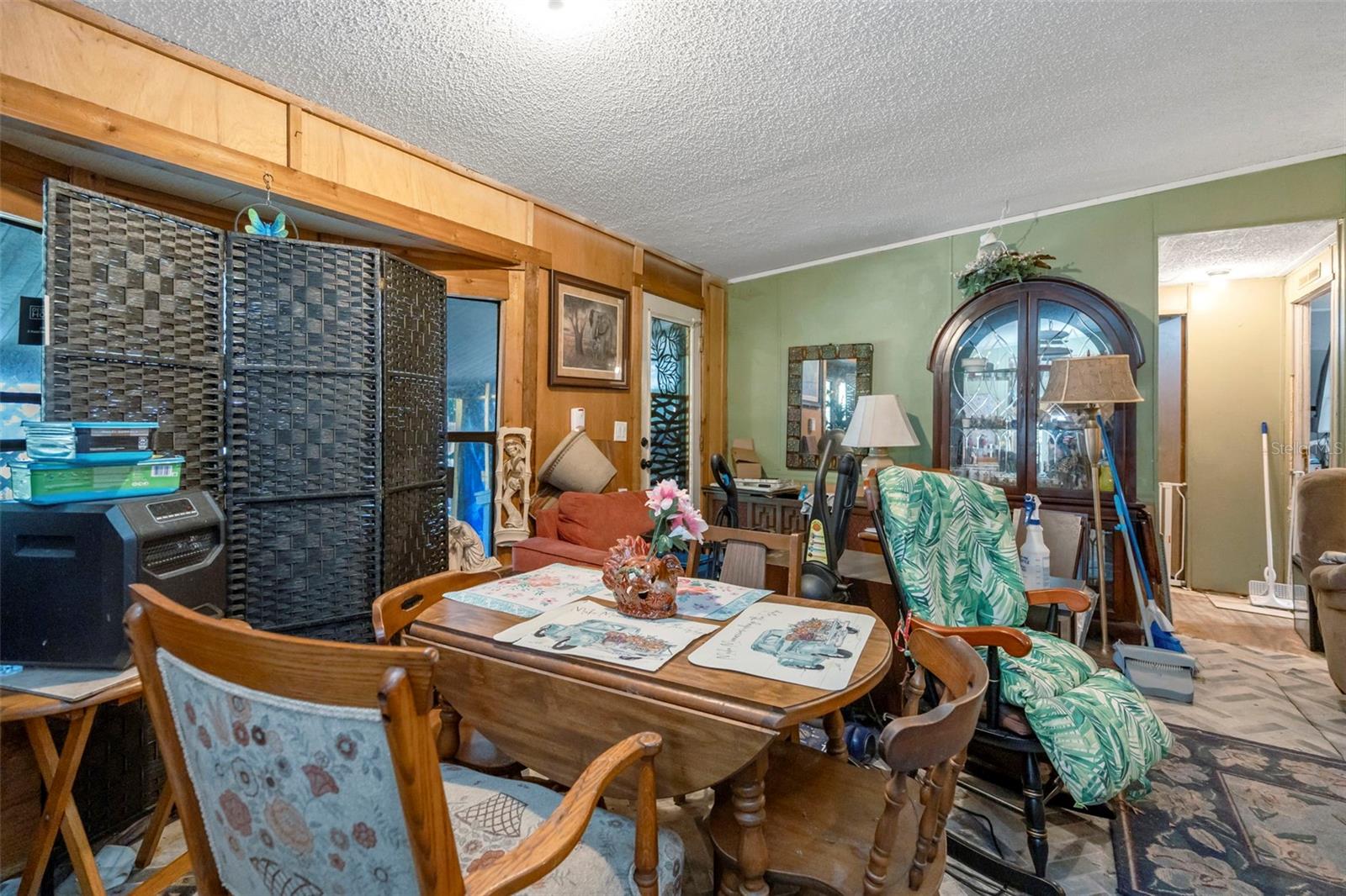 35913 VALLEYBROOK AVE, ZEPHYRHILLS, FL, 33541