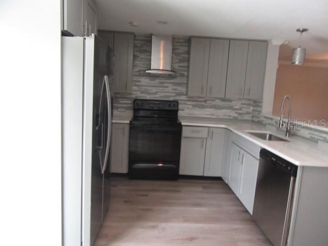 1090 16TH AVE SW, LARGO, FL, 33770