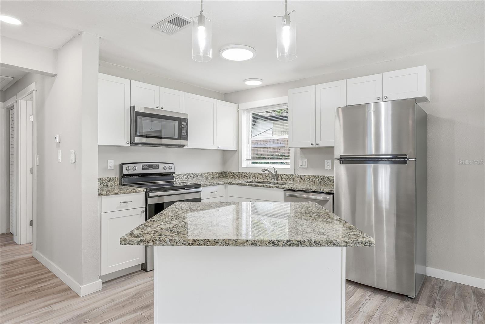 997 CEDARWOOD AVE, DUNEDIN, FL, 34698