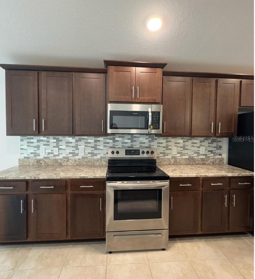1049 W CITRUS LANDINGS, DAVENPORT, FL, 33837